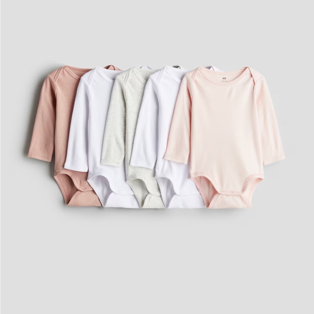 NWT baby H&M onesies (pack of 5)